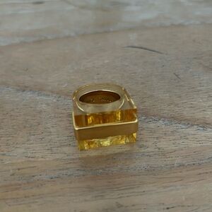 Fun gold ring